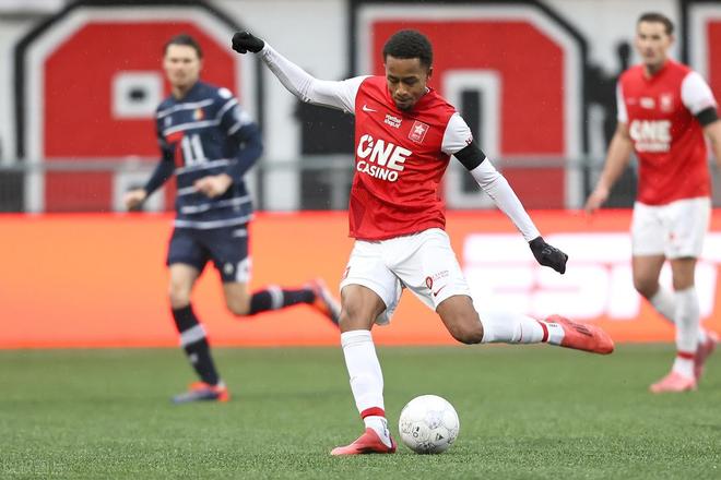 场拓展中采 场拓展中采